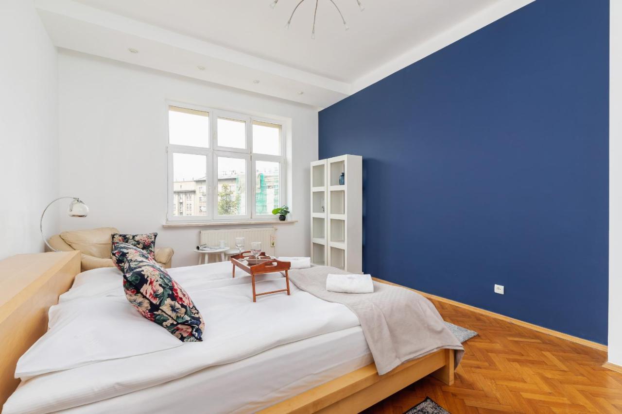 Slowacki Avenue Family Apartment Kraków by Renters Exterior foto